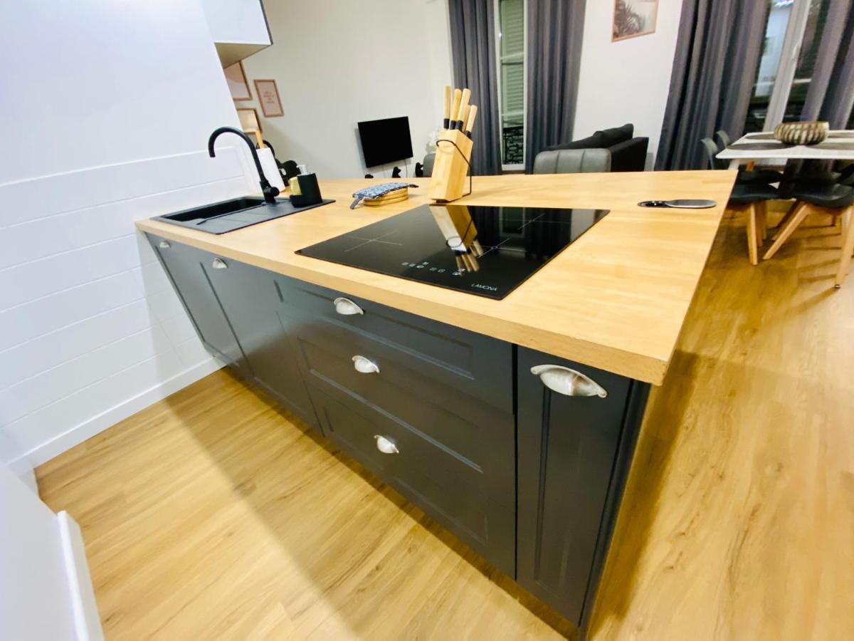 50M2 Flat In Heart Of Orleans - Canal Foot & Bein Екстериор снимка