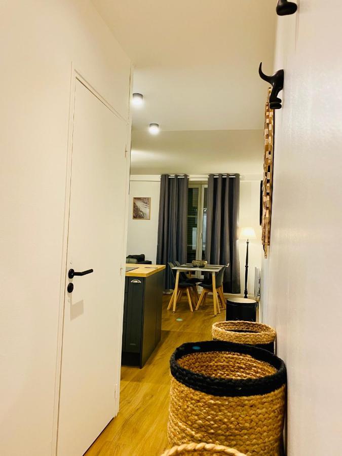 50M2 Flat In Heart Of Orleans - Canal Foot & Bein Екстериор снимка
