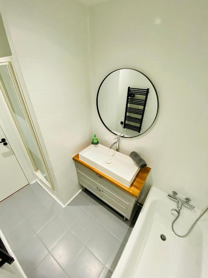 50M2 Flat In Heart Of Orleans - Canal Foot & Bein Екстериор снимка